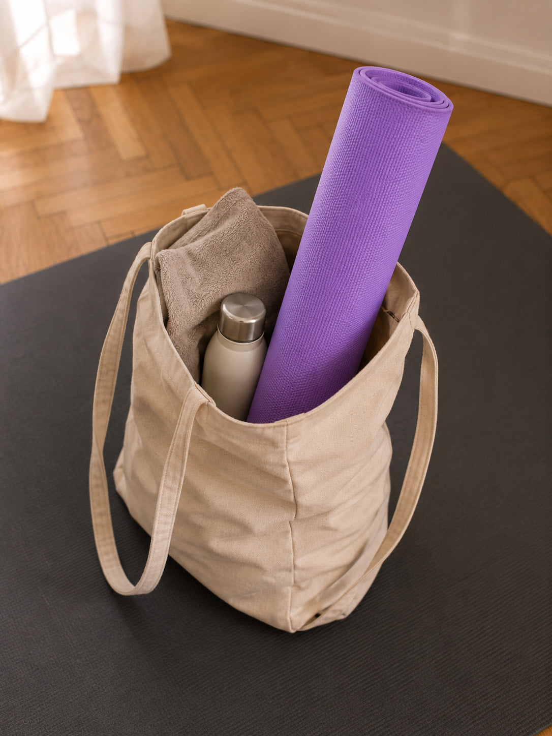 Tapis de Pilates Floya, compact et facile à transporter
